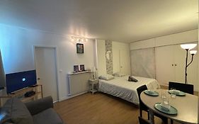 Appartement Des Champs Elysees